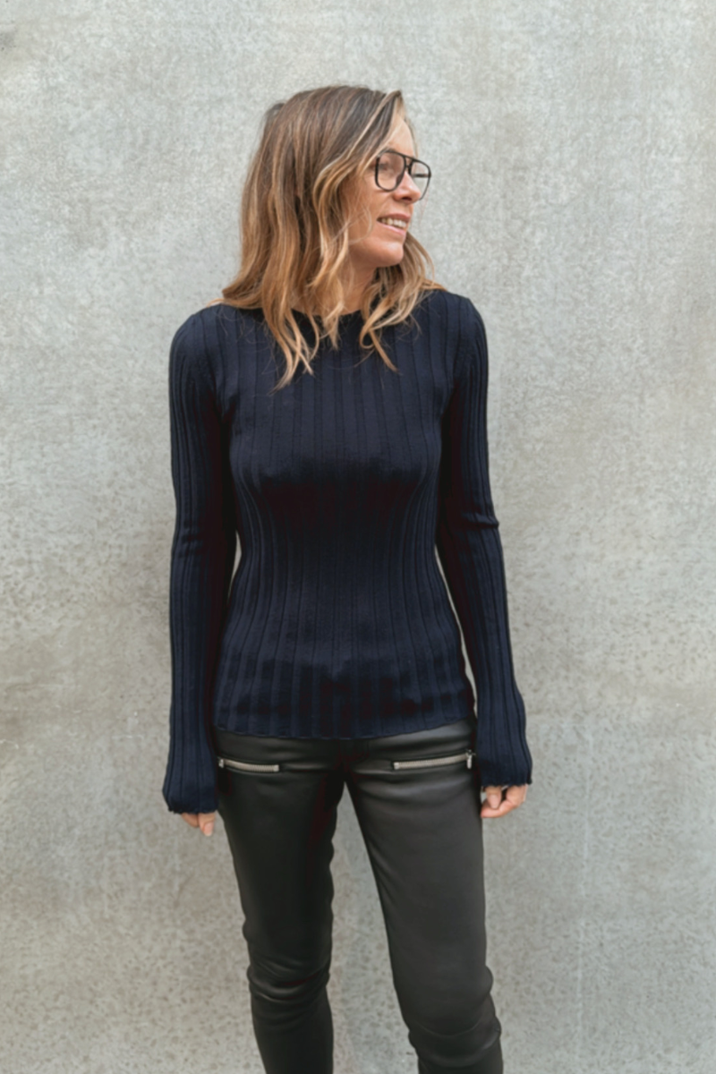 Sara Long Sleeve Rib Top Navy