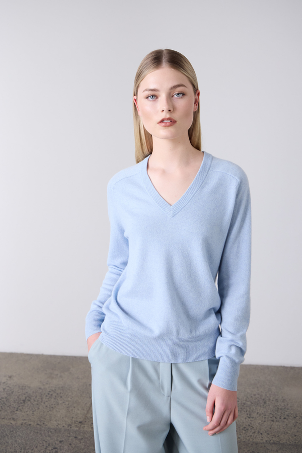 Amy Cashmere V-Neck Sky