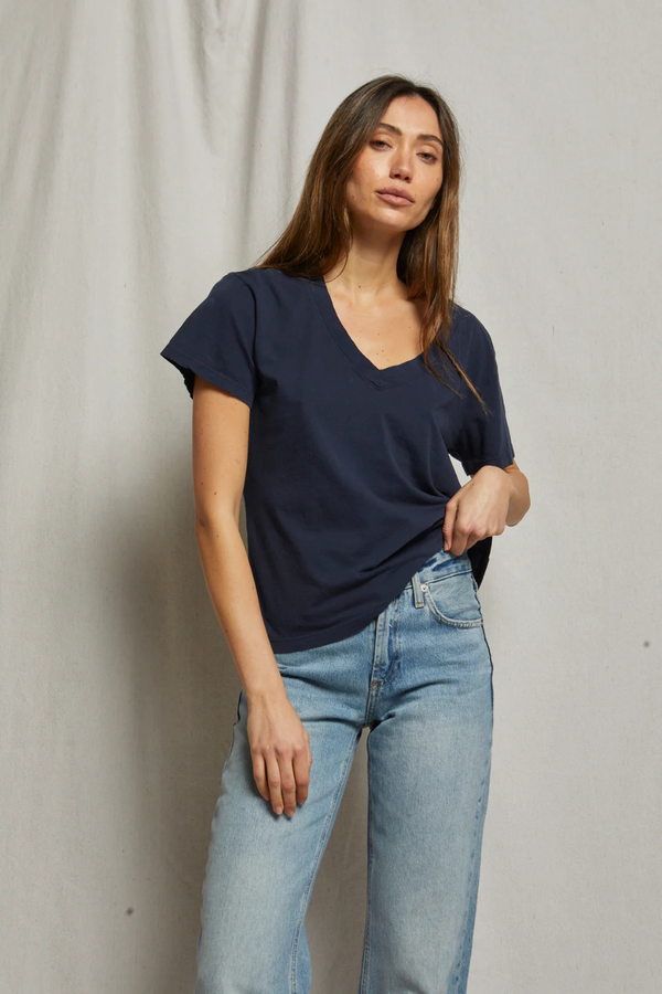 Hendrix Cotton Boxy V Neck Tee Navy