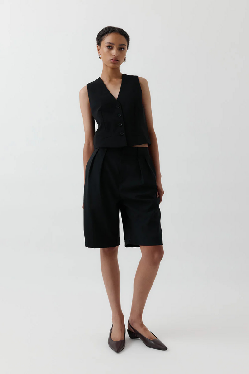 Double Pleated Shorts Black