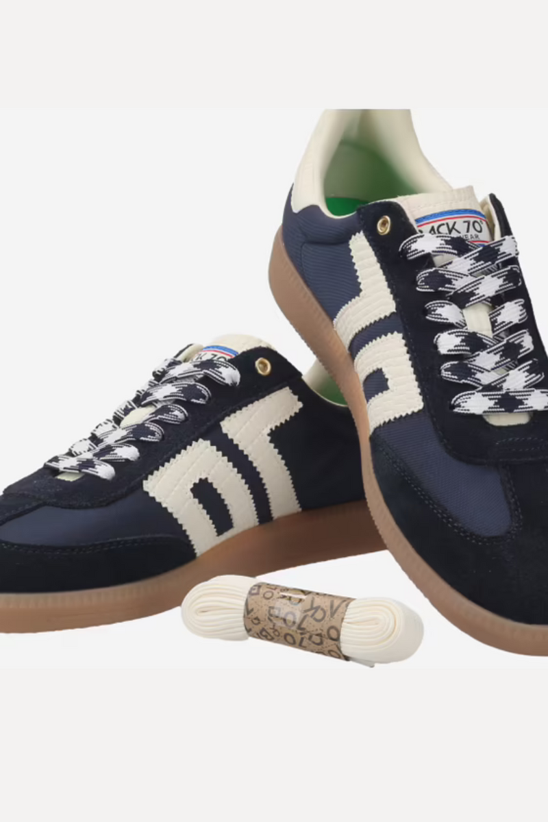 Ghost 01 Suede Navy/ Milk