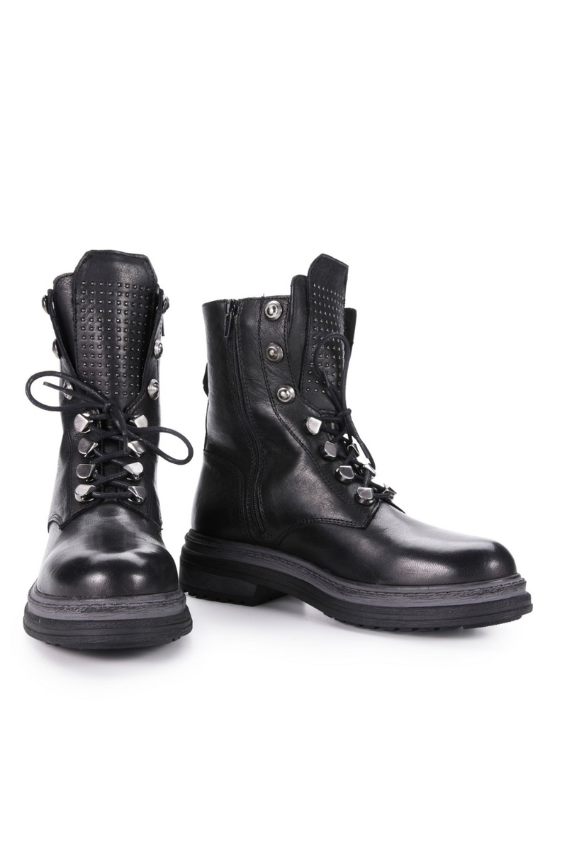 Superstud Boot Black