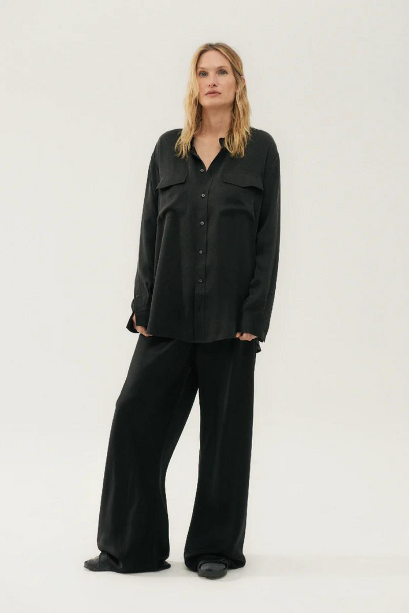 Silk Laundry Boyfriend Shirt Black