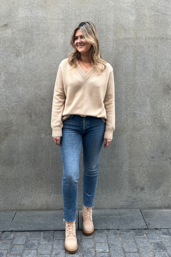 Cooper V Neck Cashmere Jumper Camel