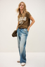Ioni Tee Brown