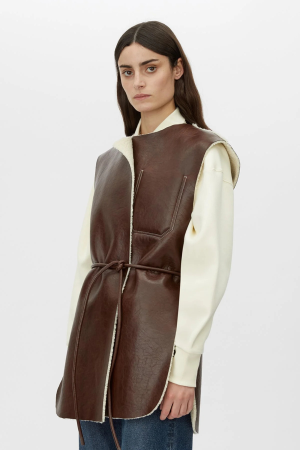 Oswald Reversible Shearling Vest Chicory
