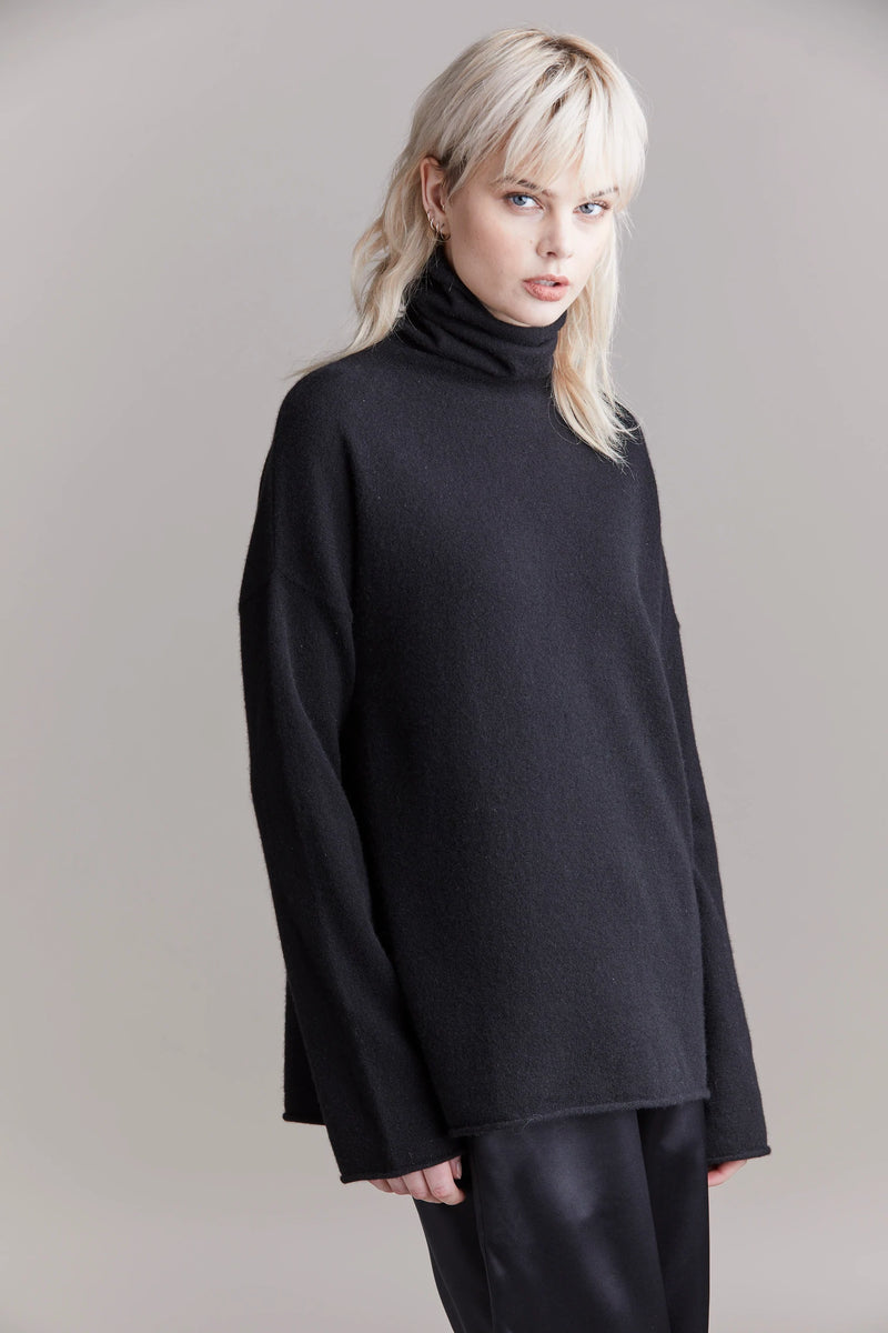 Mara  Funnel Neck Black