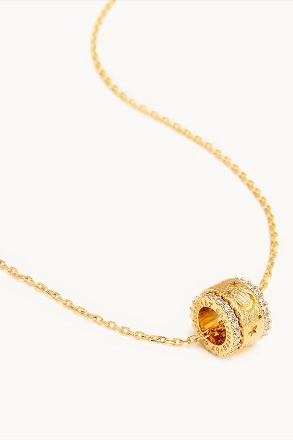 Gold Be in The Present Spinning Meditation Necklace