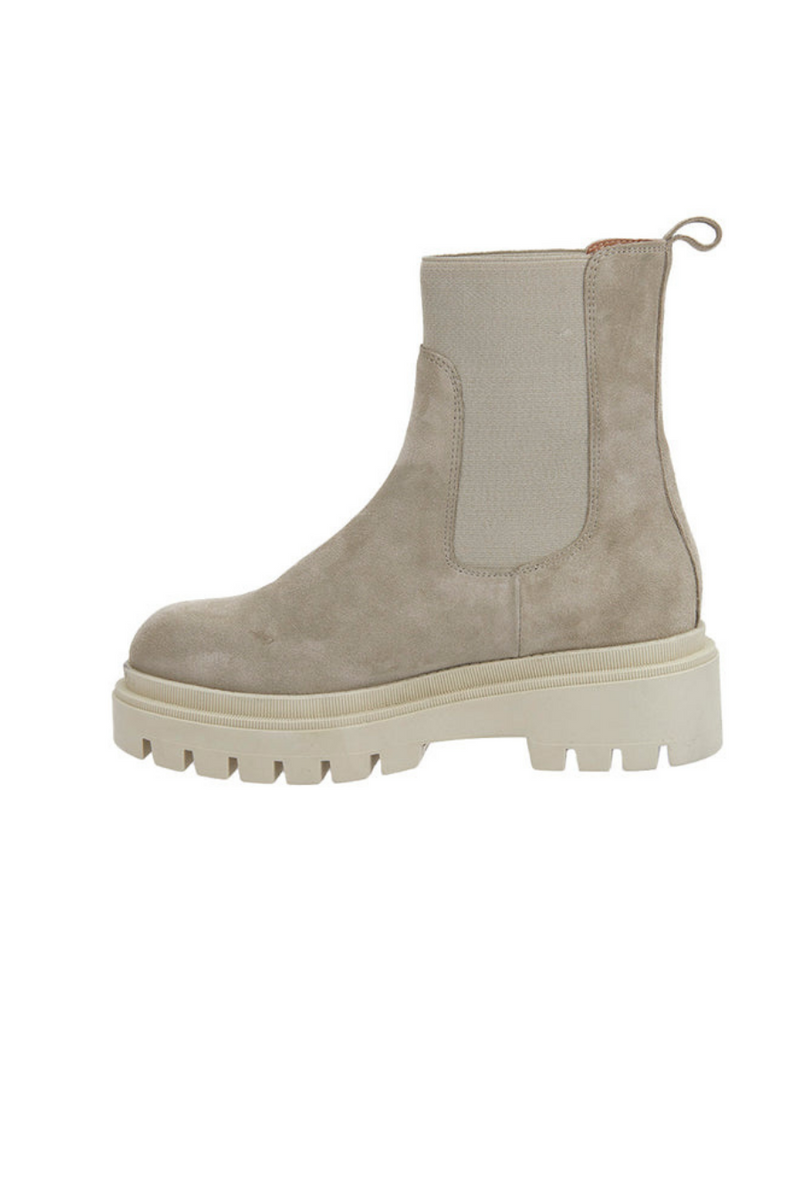 Valley Suede Boot Sand