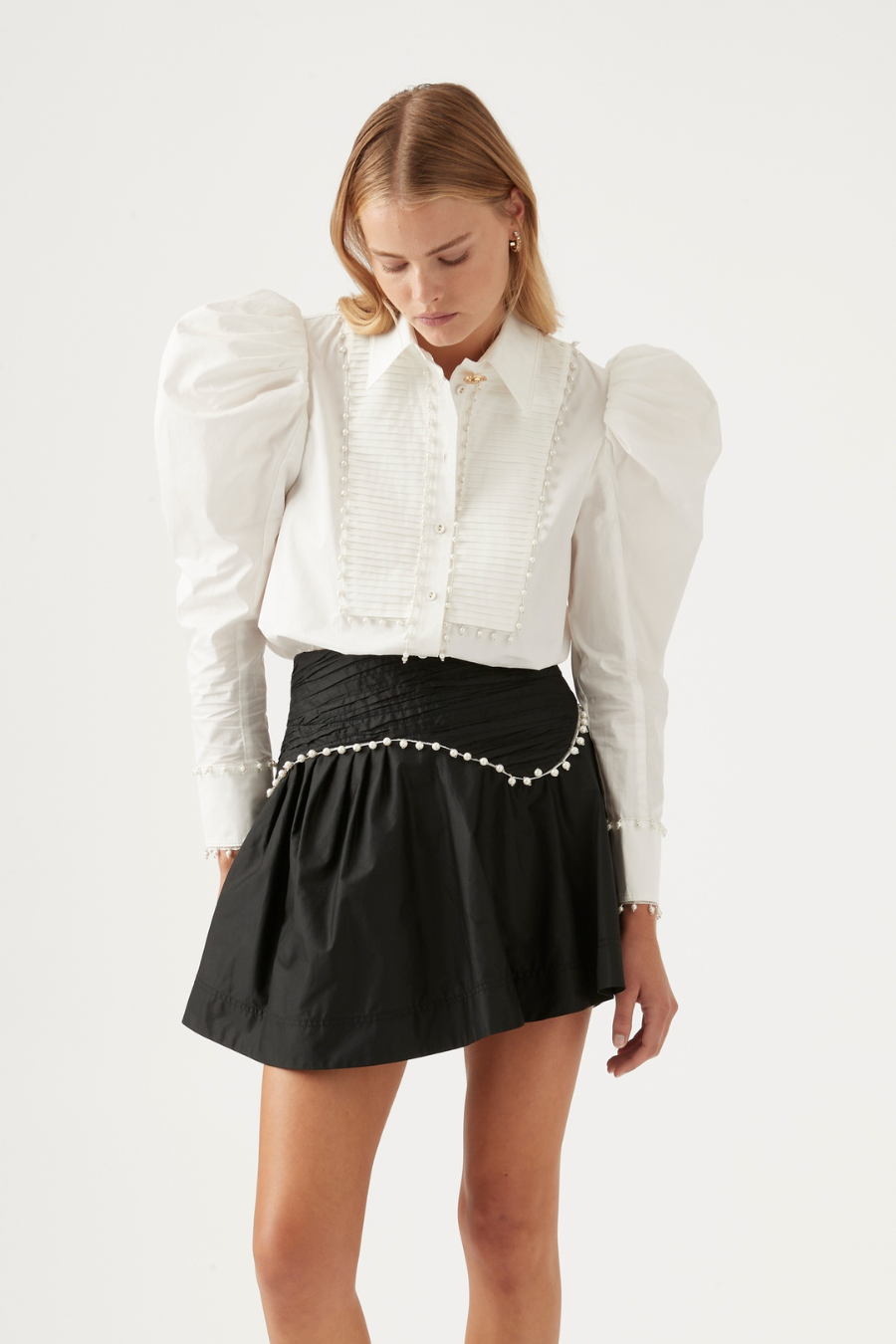 Florence Pearl Trim Mini Skirt Black – Deval boutique Wanaka